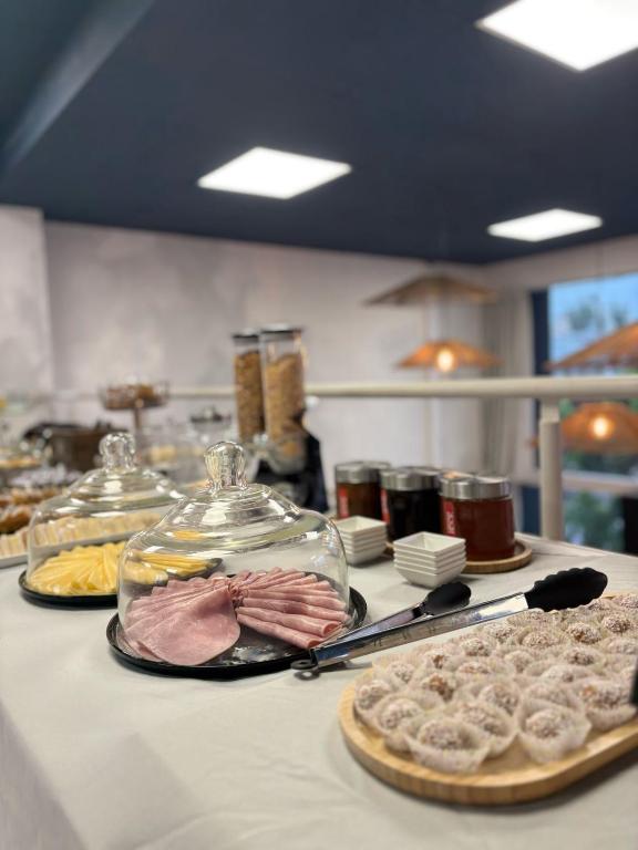 Jídlo v aparthotelu nebo okolí