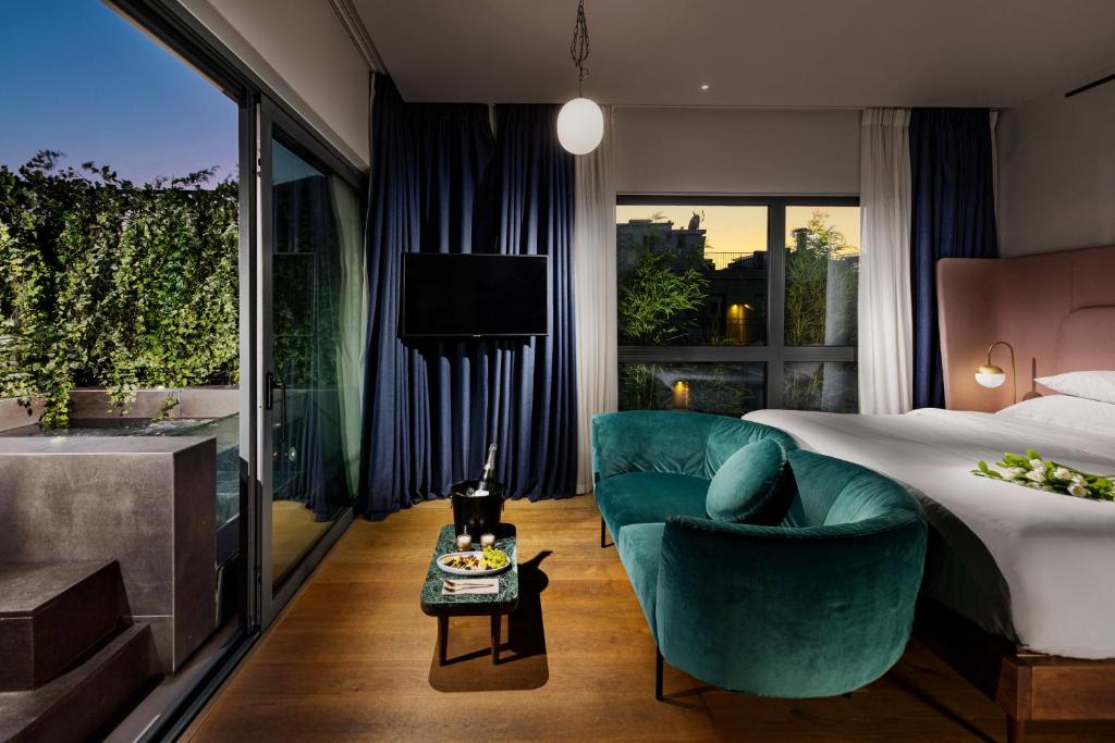 
King Suite with Balcony
