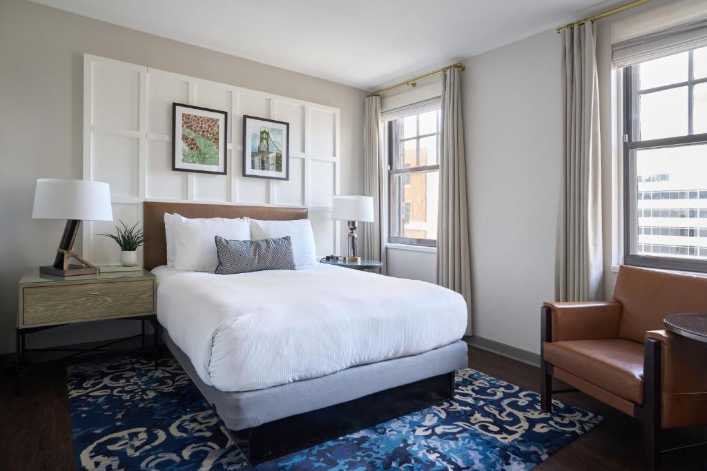 Heathman Hotel - 