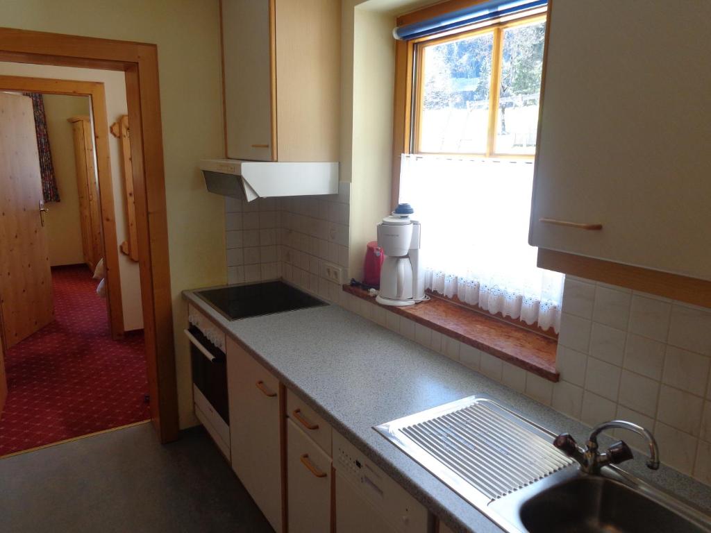 Kuchyňa alebo kuchynka v ubytovaní Holiday-Appartements