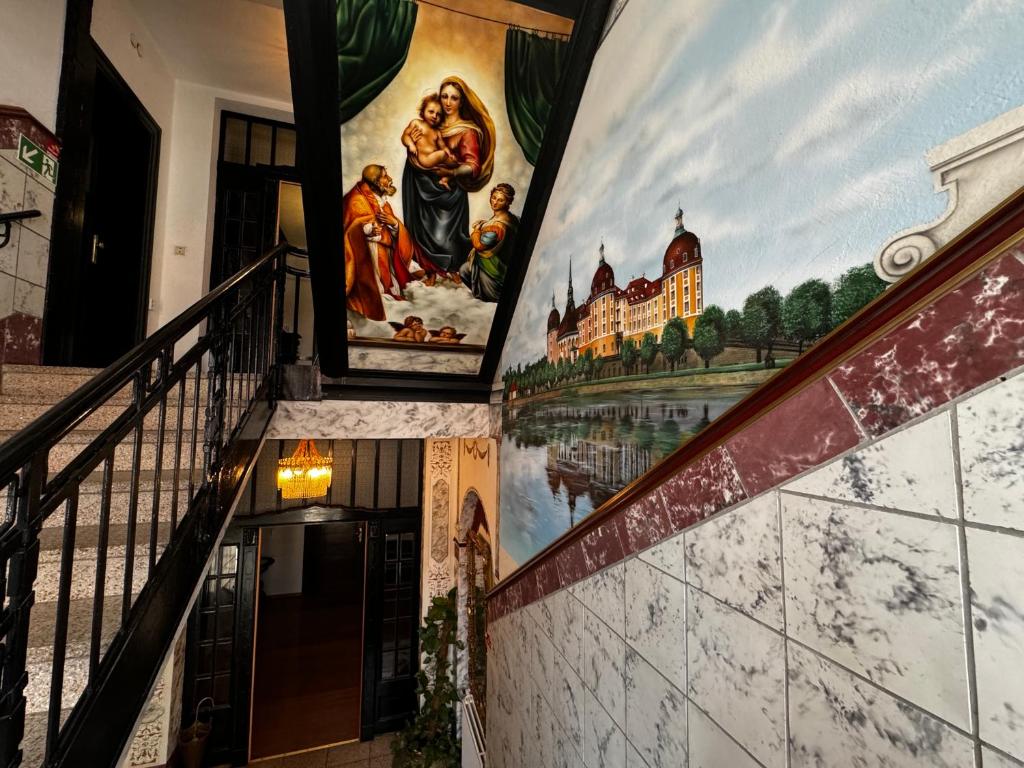 Hotel Zu den Linden - Resim 9