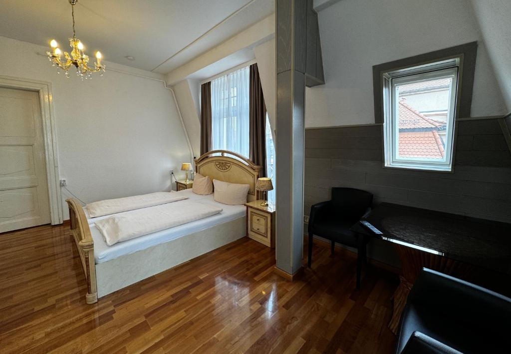 Hotel Zu den Linden - Resim 23