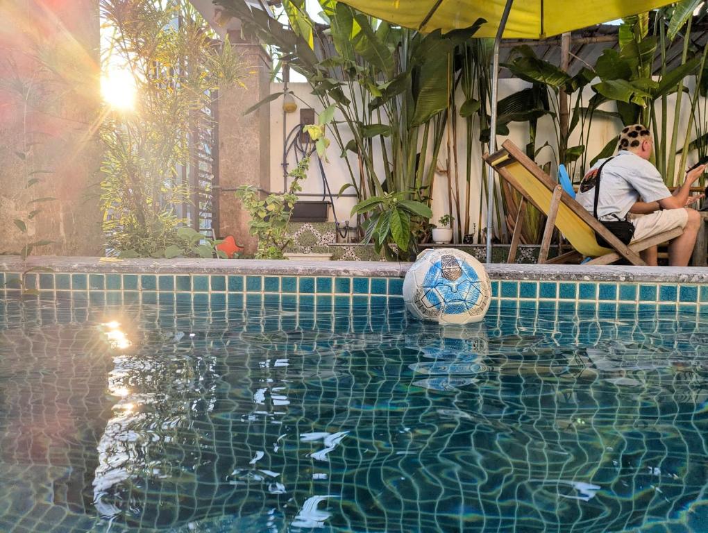 Bazén v ubytování Nalani Homestay & Hostel Hoi An nebo v jeho okolí