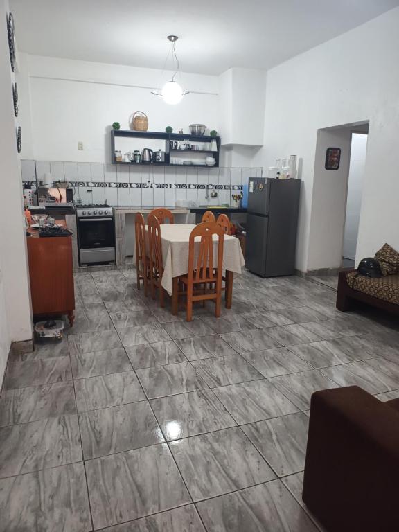 Kuchyň nebo kuchyňský kout v ubytování Departamento Casa Gaston