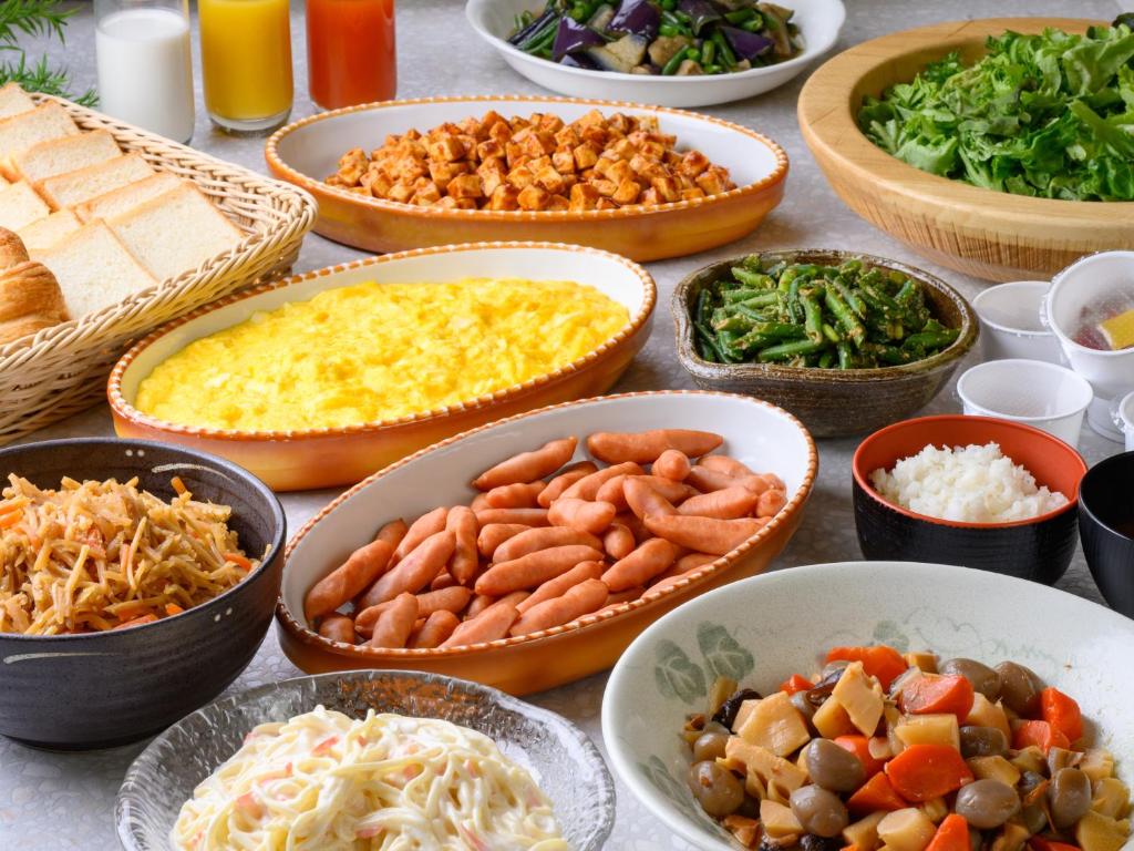 Makanan di atau berdekatan hotel