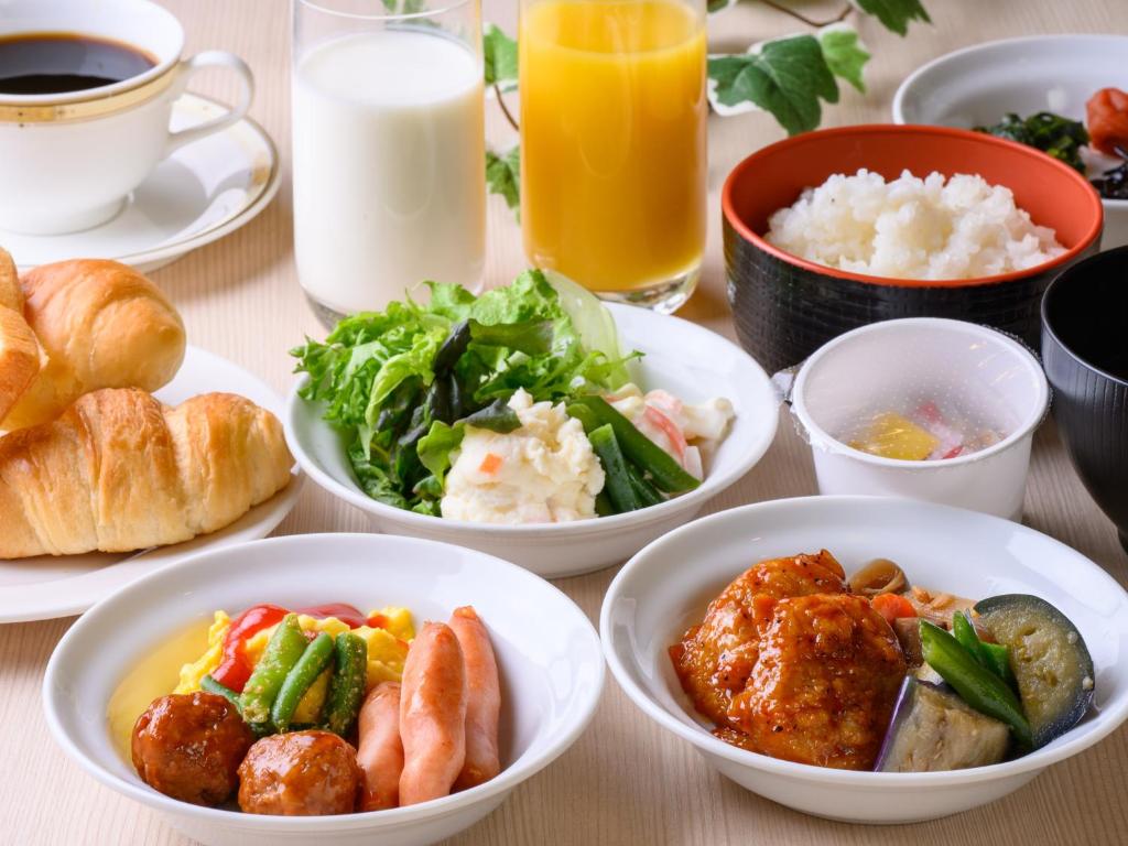 Makanan di atau berdekatan hotel