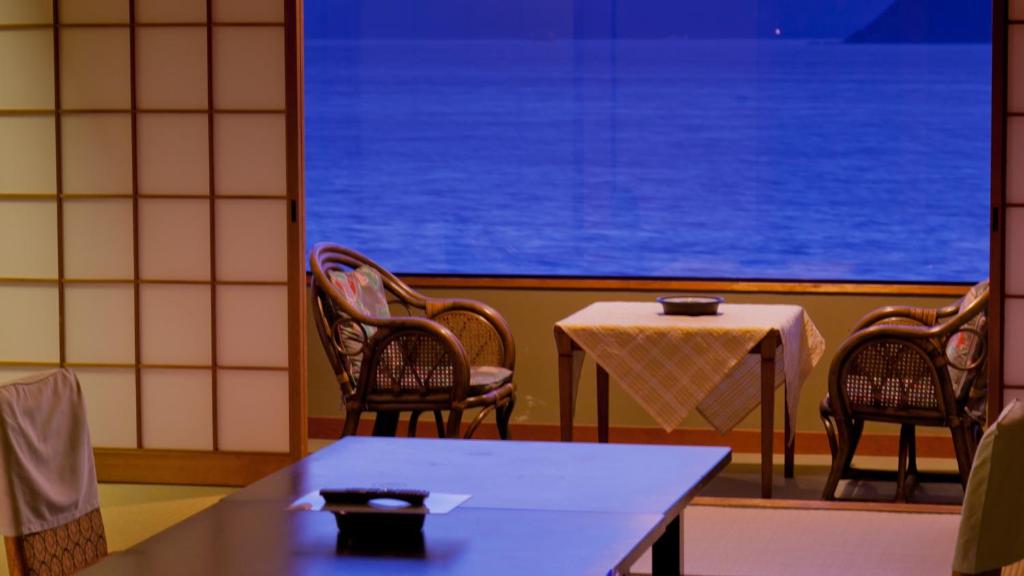 Posezení v ubytování Wakayama Kada Onsen Kada Kaigetsu (ex. Azumaya Seaside Hotel)