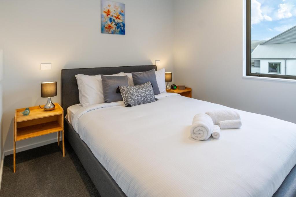 Bright & Spacious 2BR near Ara Institute and CBD - Resim 2