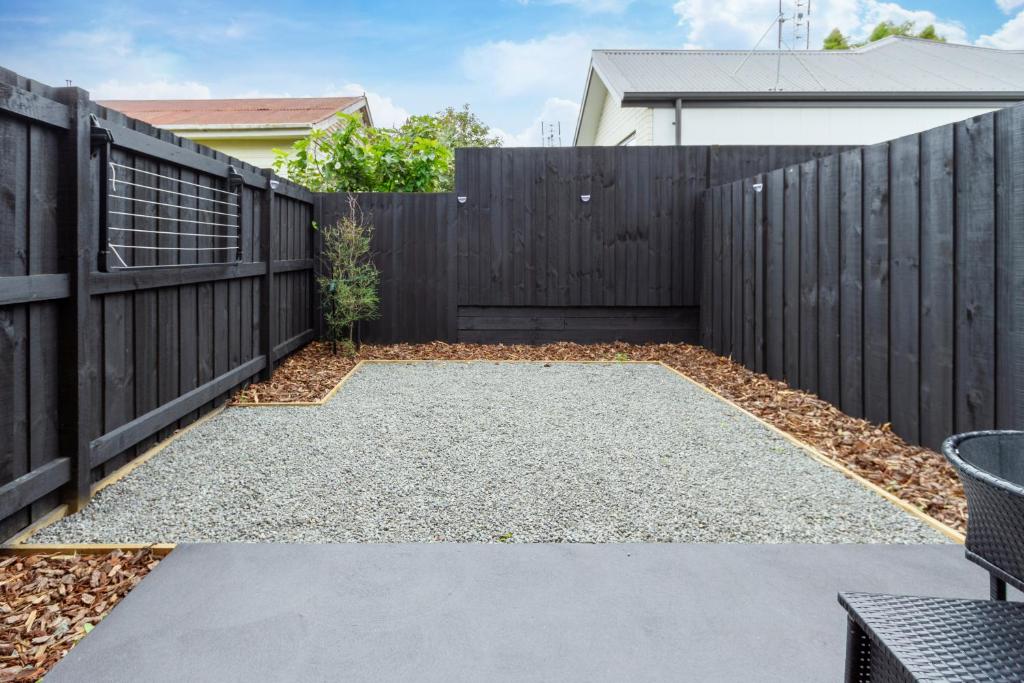 Bright & Spacious 2BR near Ara Institute and CBD - Resim 28