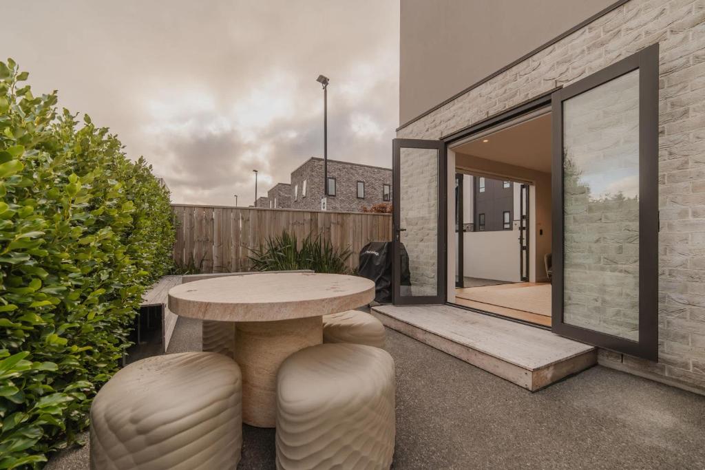 Bright 2BR w Yard Washer Full Kitchen - Resim 15