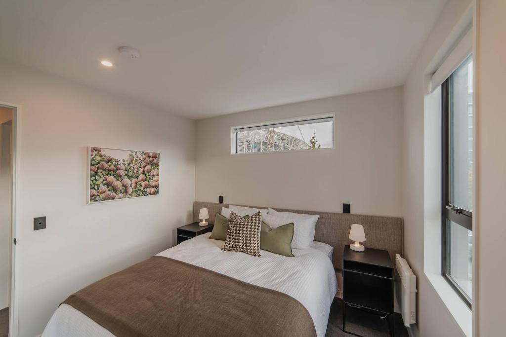 Bright 2BR w Yard Washer Full Kitchen - Resim 39