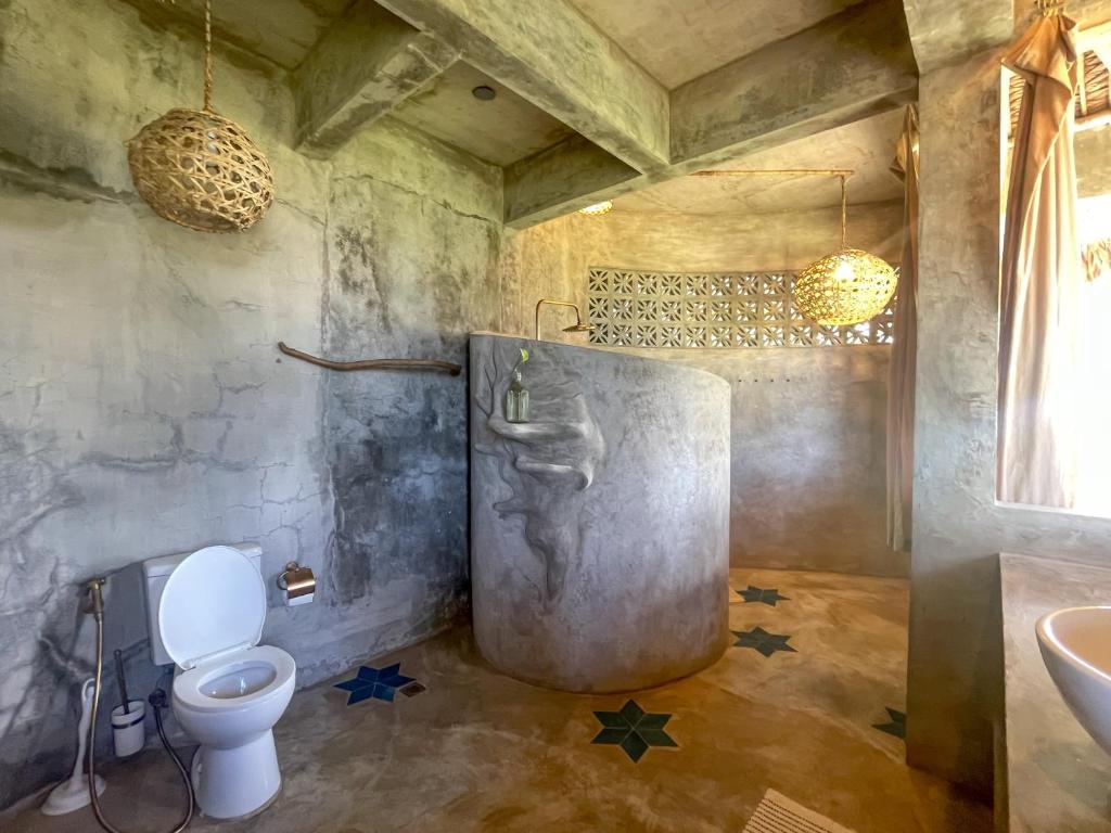 Koupelna v ubytování Baia Nest 2nd FLOOR and LOFT within Self-Service Villa Near the Beach!