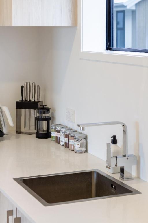 Seaside 2 Bed 2 Bath Haven Short Walk to the Beach - Resim 10