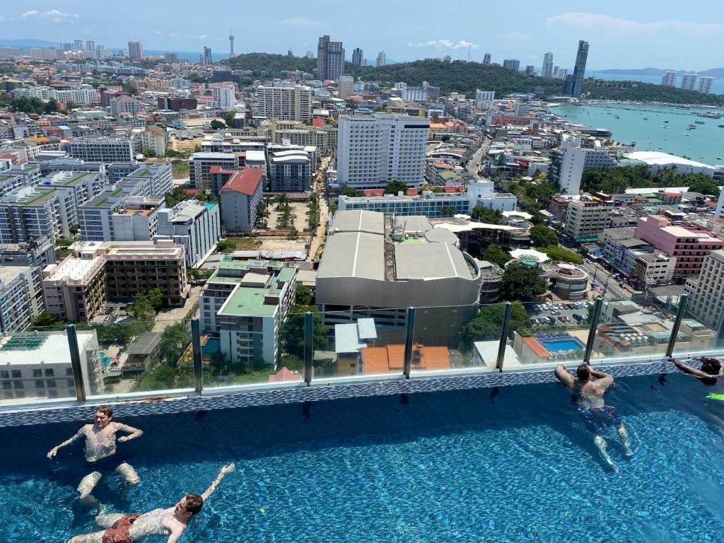 امکانات The base in pattaya city - تصویر ۴