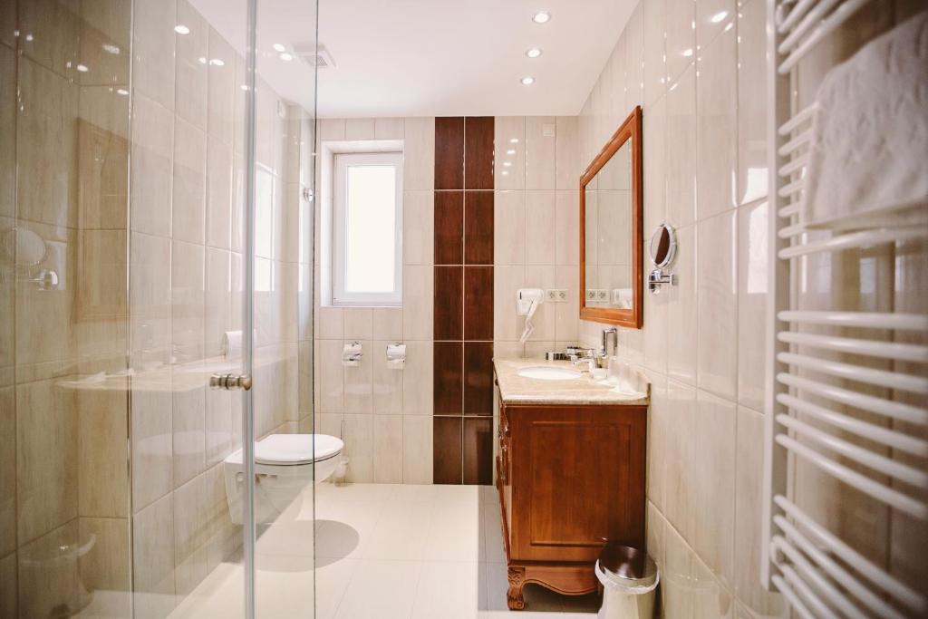 Łazienka w obiekcie Elixír Medical Wellness Hotel