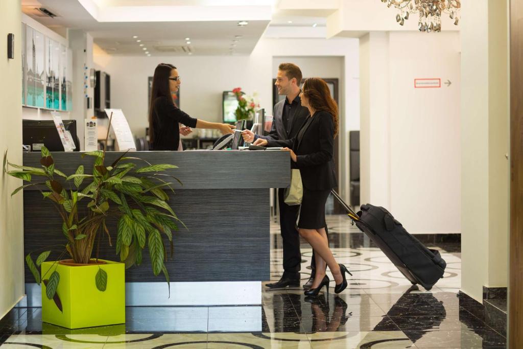 Best Western Plus Hotel Arcadia - Resim 6