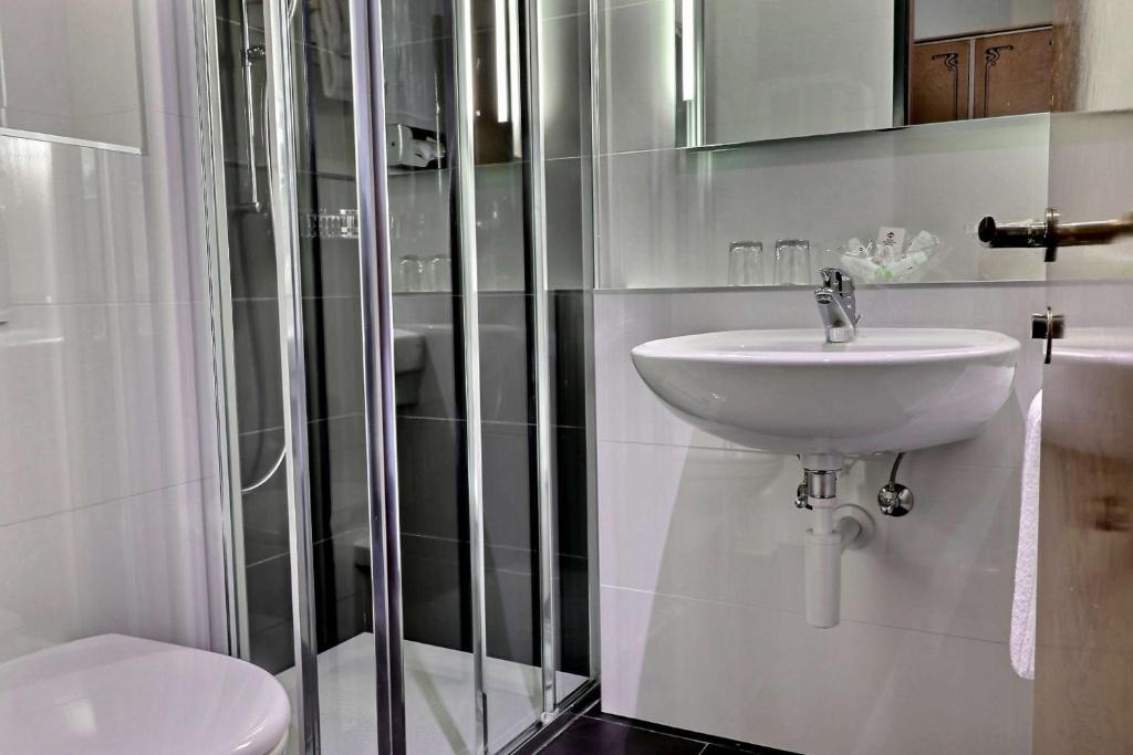 Koupelna v ubytování Hotel Mirabeau, BW Signature Collection, Lausanne