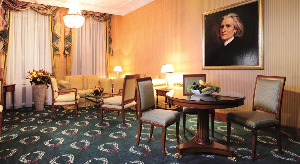 Posezení v ubytování Best Western Premier Grand Hotel Russischer Hof