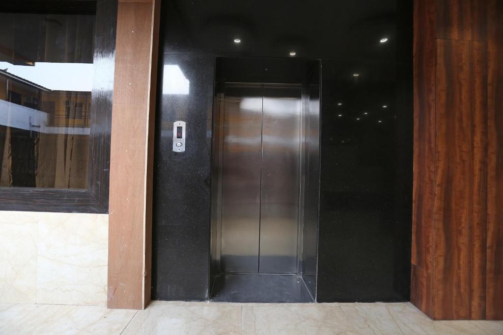 Fotografie z fotogalerie ubytování Hotel O Samrat v destinaci Gurgáon