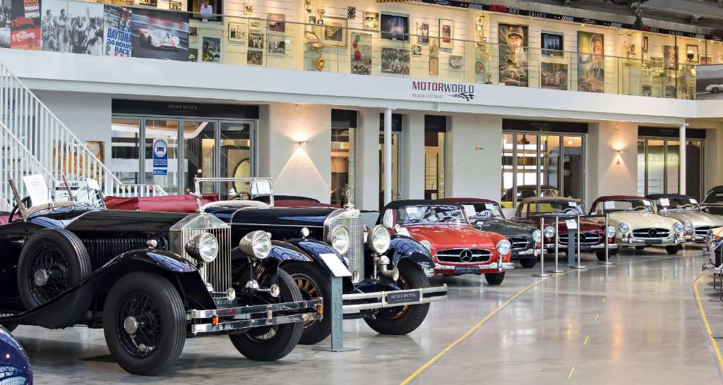 Fotografie z fotogalerie ubytování V8 HOTEL Motorworld Region Stuttgart v destinaci Böblingen
