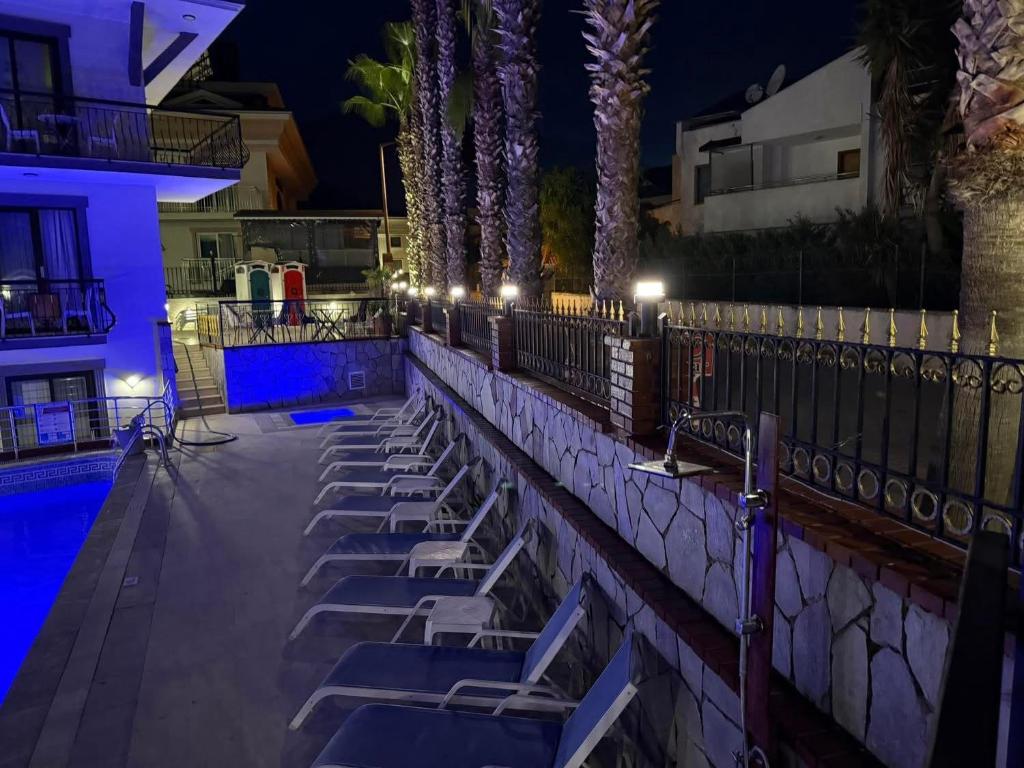 Bazén v ubytování Orange Garden Aparts & Hotel THE NORDIC nebo v jeho okolí