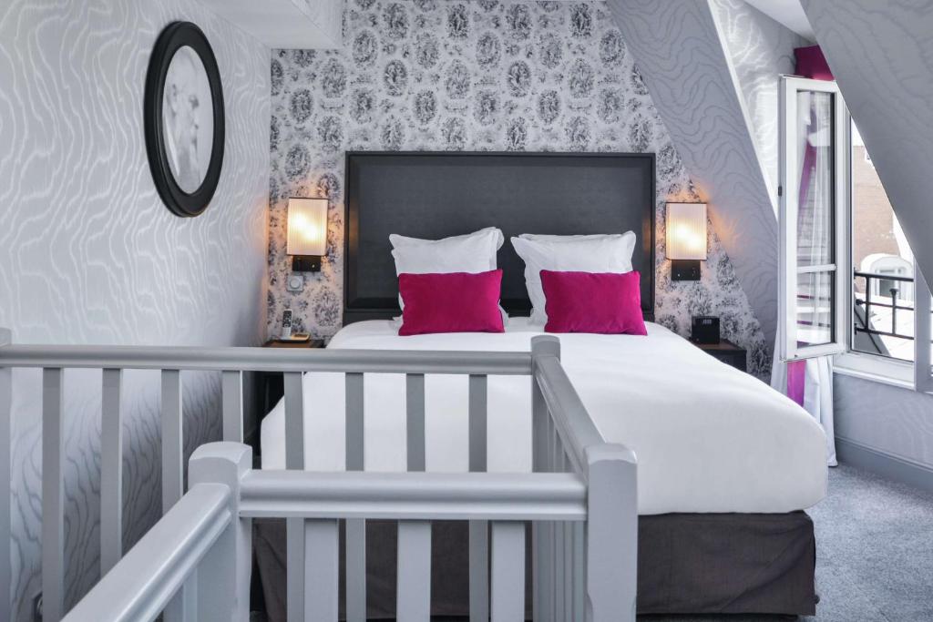 Maison Astor Paris, Curio Collection by Hilton - Resim 26