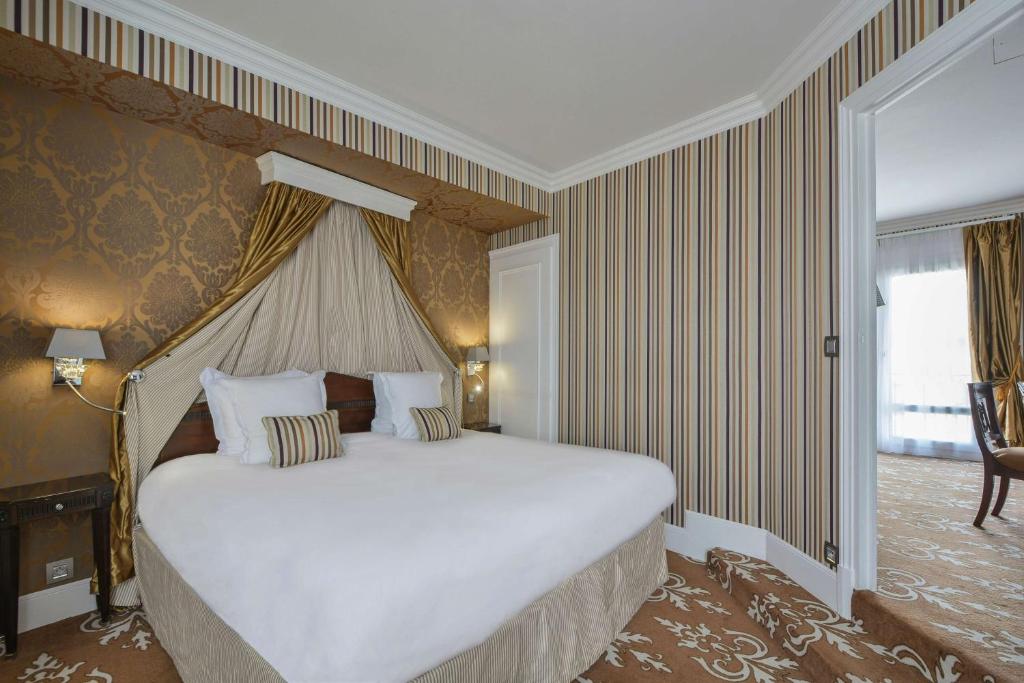 Maison Astor Paris, Curio Collection by Hilton - Resim 34