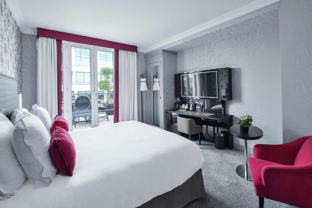 Maison Astor Paris, Curio Collection by Hilton - King Room With Terrace