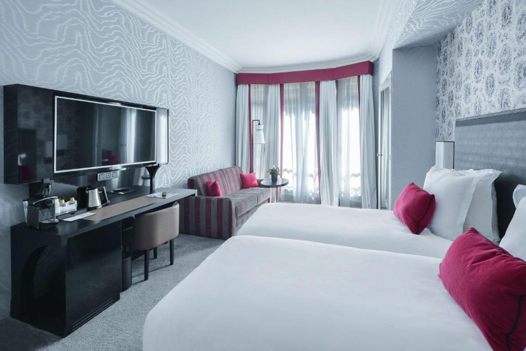 Maison Astor Paris, Curio Collection by Hilton - Deluxe Twin Room