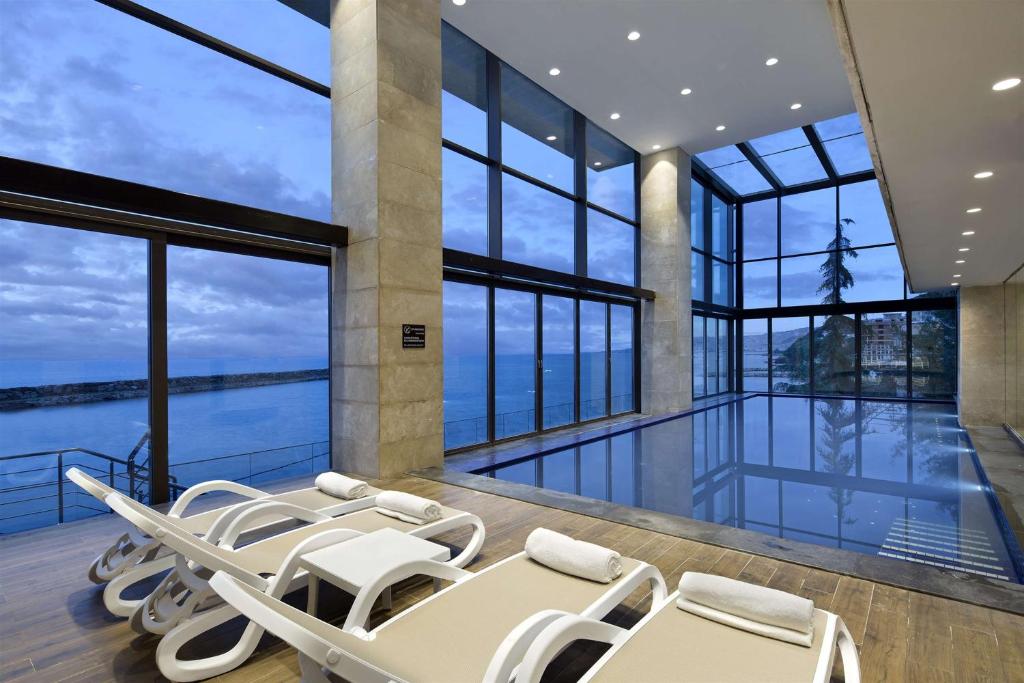 لابی و فضای عمومی DoubleTree by Hilton Trabzon - تصویر ۵
