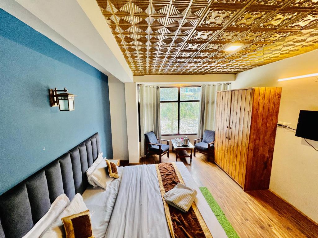 TV a/nebo společenská místnost v ubytování Hotel new # Link Way # Near Zing bus stand
