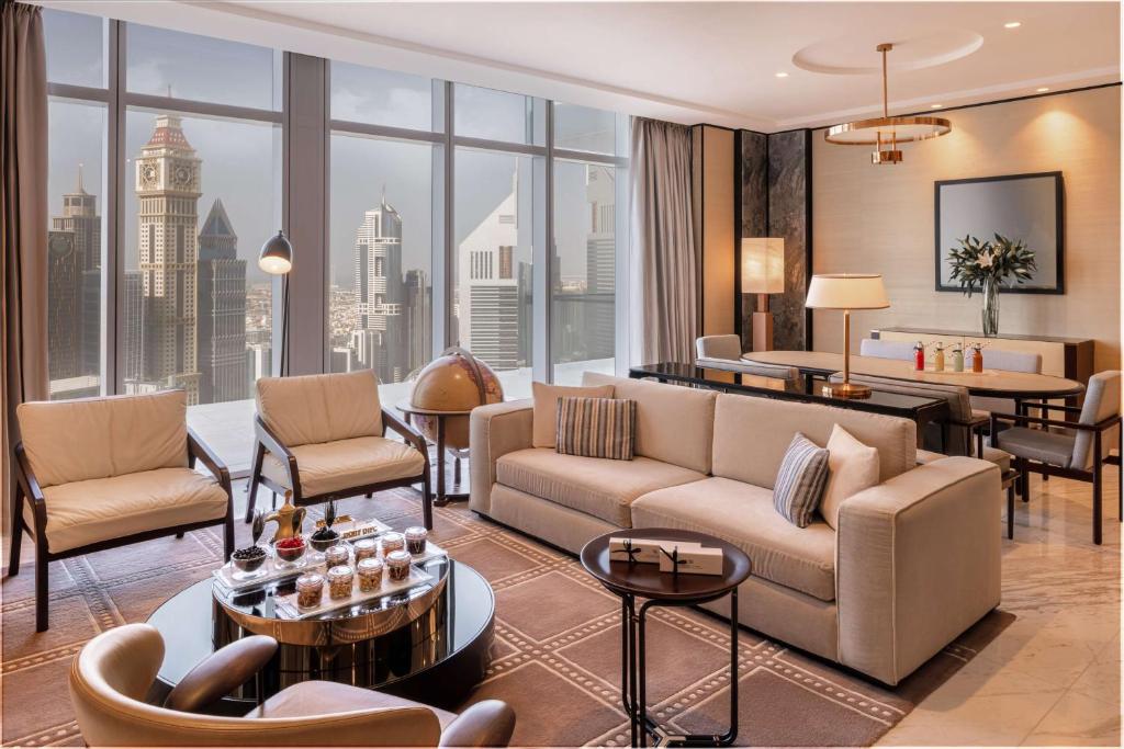Waldorf Astoria Dubai International Financial Centreにあるシーティングエリア