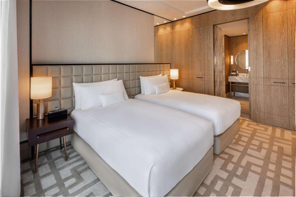 Waldorf Astoria Dubai International Financial Centreにあるベッド