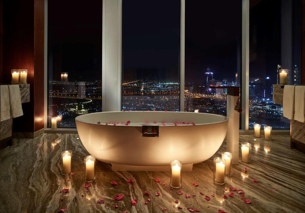 ドバイにあるWaldorf Astoria Dubai International Financial Centreのギャラリーの写真