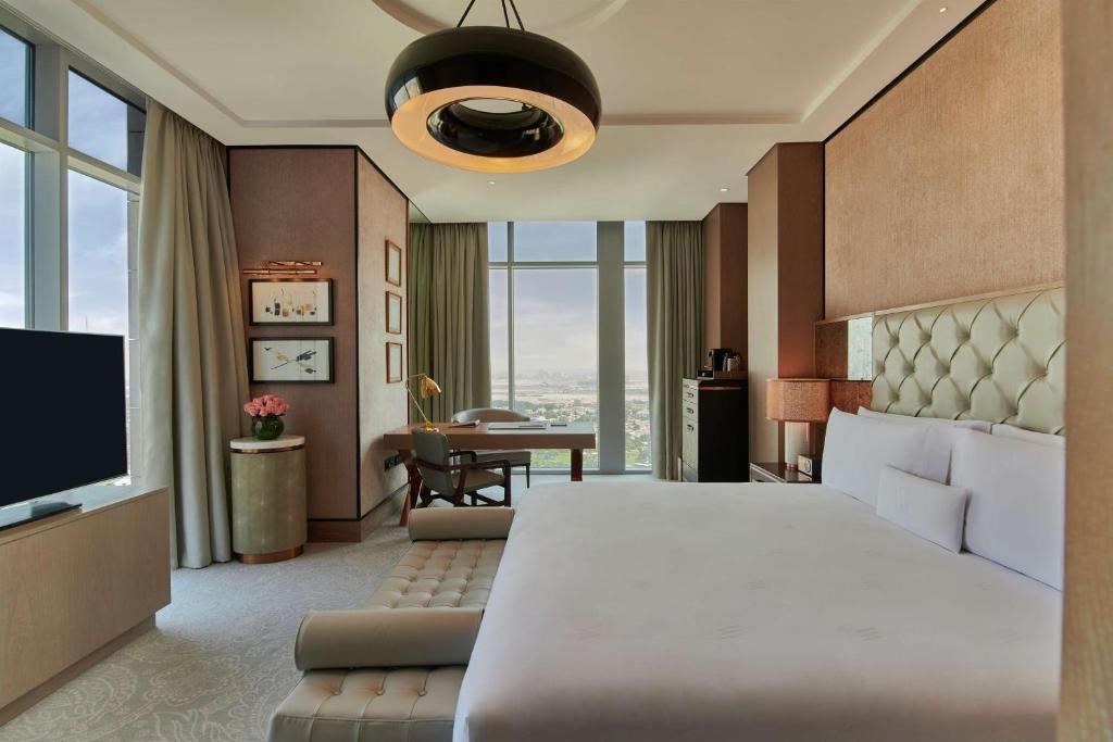 Waldorf Astoria Dubai International Financial Centreにあるベッド