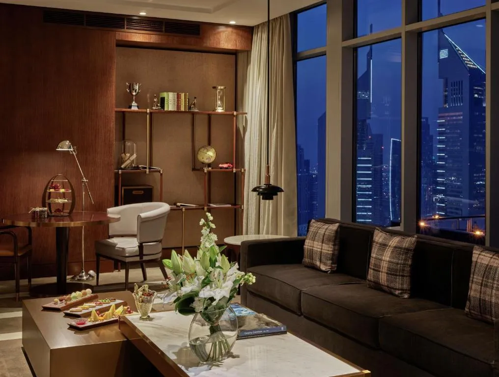 King Corner Suite with Panoramic View