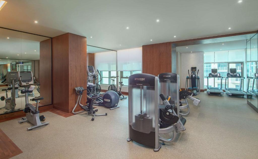 Fitness centrum a/nebo fitness zařízení v ubytování Hilton Doha The Pearl