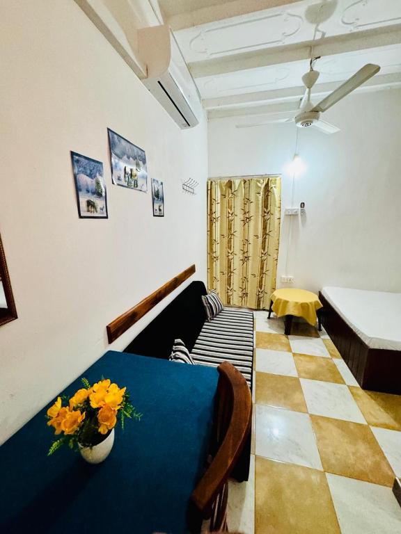 Postel nebo postele na pokoji v ubytování Dambulla Tourist Resort