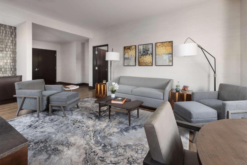 Posezení v ubytování Doubletree By Hilton Tucson Downtown Convention Center
