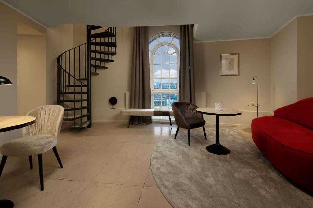 Wasserturm Hotel Cologne, Curio Collection by Hilton - Resim 28