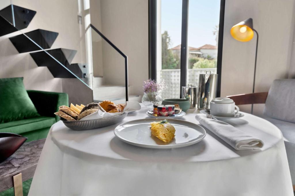 Comida no hotel ou em algum lugar perto