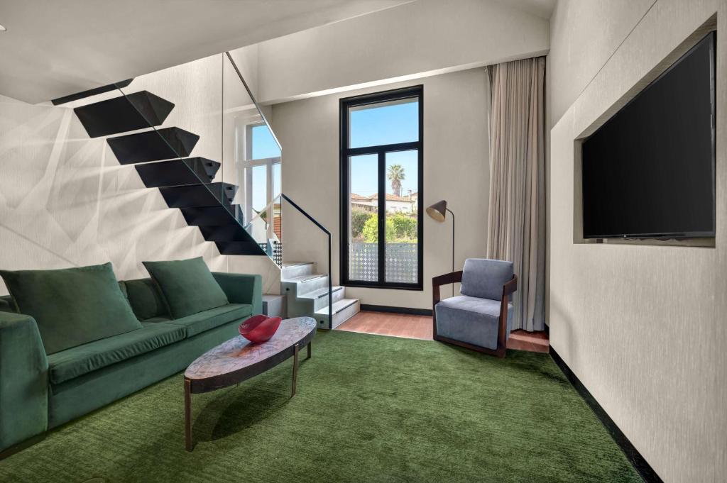 Uma área de estar em Hilton Porto Gaia