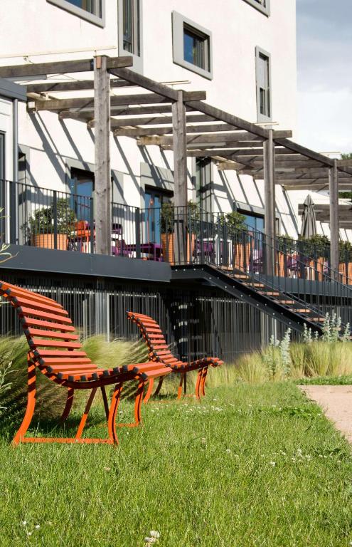 Zahrada ubytování DoubleTree by Hilton Lyon Eurexpo & Spa