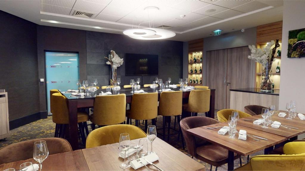 Posezení v ubytování DoubleTree by Hilton Lyon Eurexpo & Spa