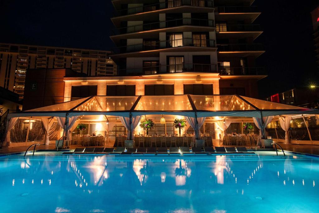 Embassy Suites By Hilton Virginia Beach Oceanfront Resort photo