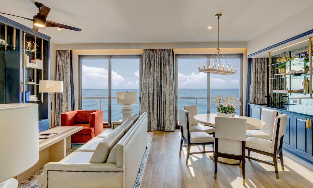 Embassy Suites By Hilton Virginia Beach Oceanfront Resort photo