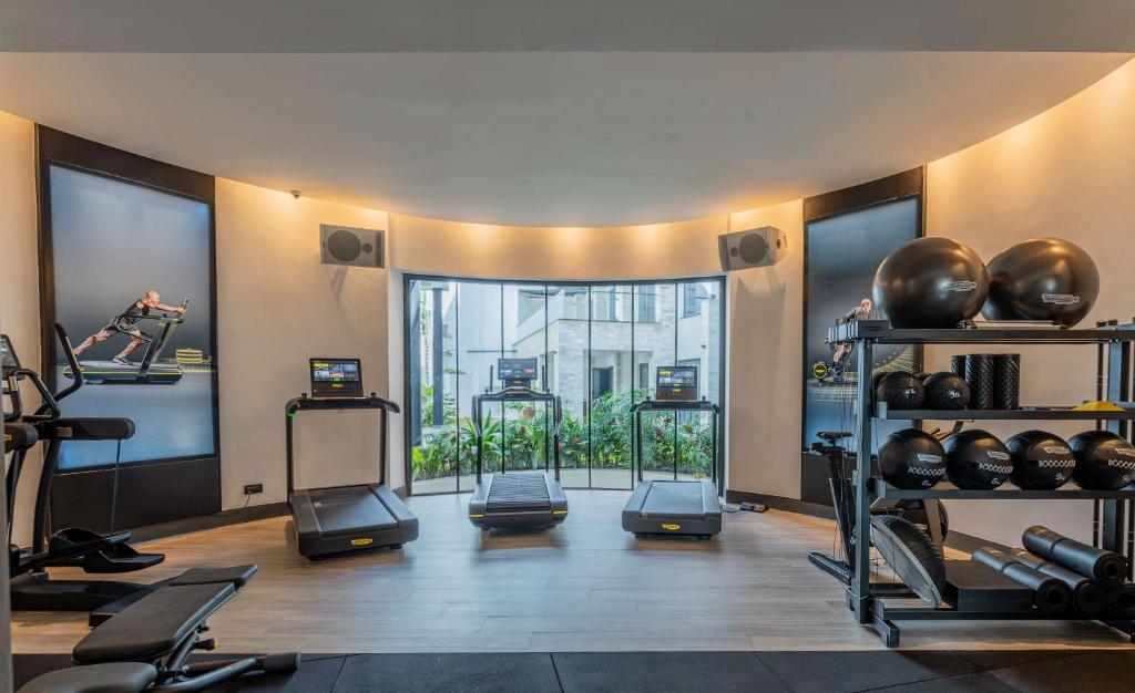Fitness centrum a/nebo fitness zařízení v ubytování Kwetu Nairobi, Curio Collection By Hilton