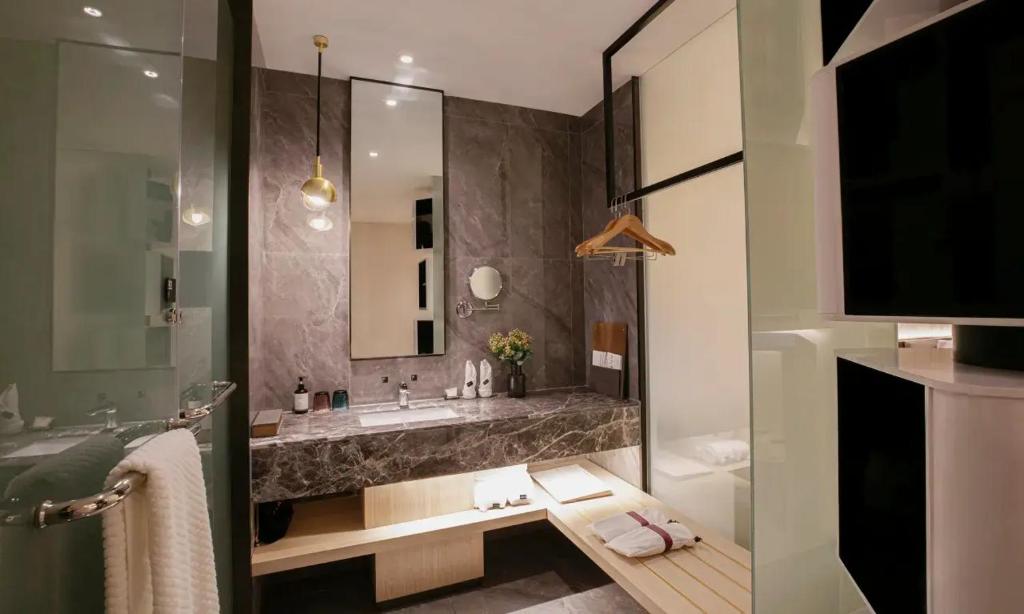 Ένα μπάνιο στο Wuhan Hazens Hotel