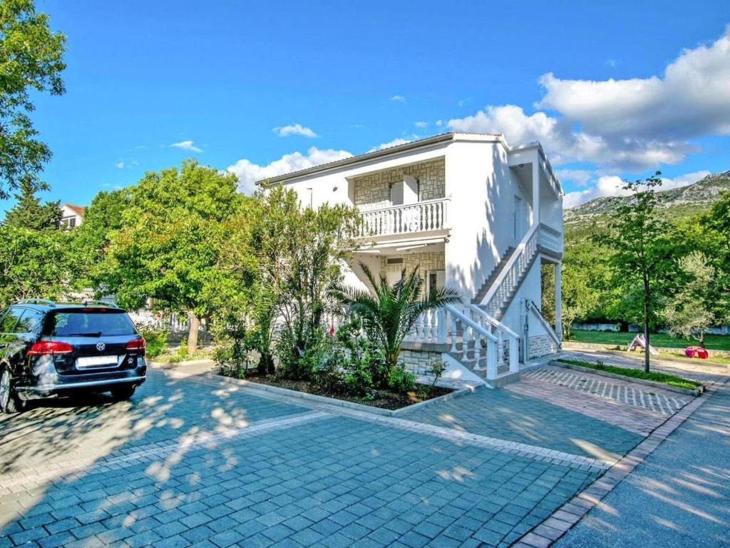 Budynek, w którym mieści się apartament
