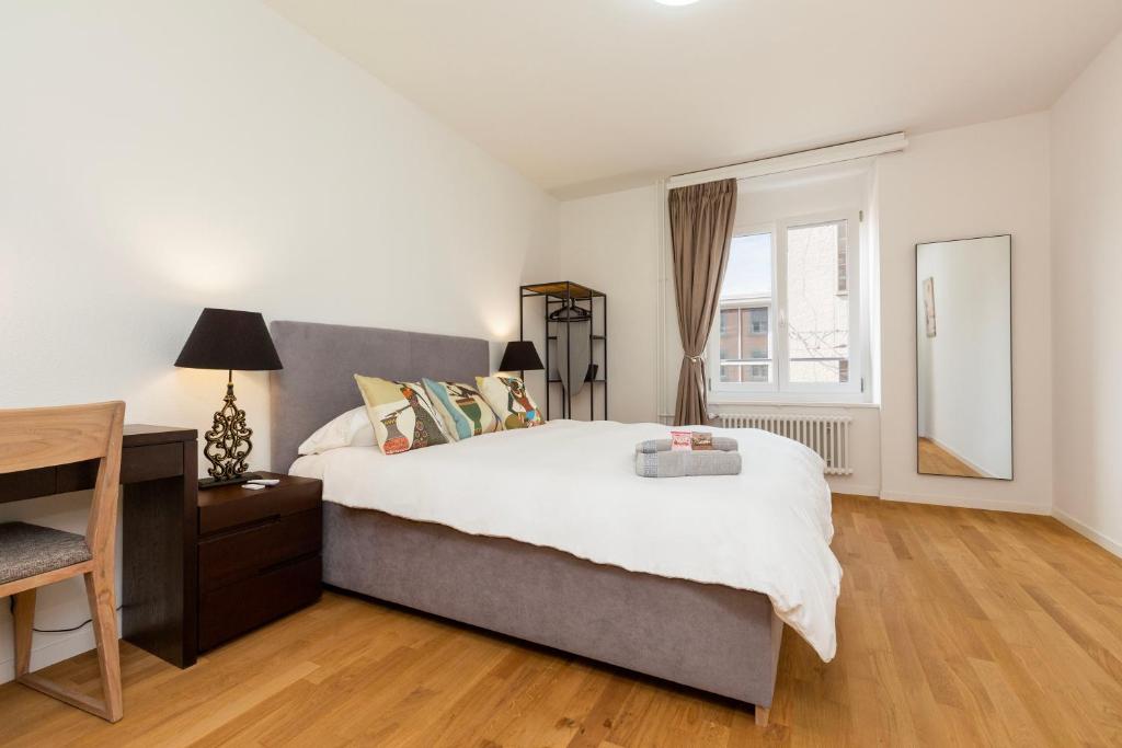 KAYA Zurich Apartment 2A - Downtown 2BR Apt with Balcony - Resim 10